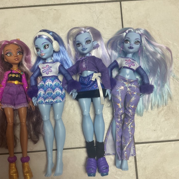 Lot of Monster High G3 Abbey Clawdeen Jennifire - Picture 4 of 4